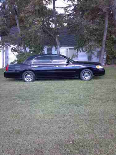 2001 Lincoln Town Car Signature Sedan 4-Door 4.6L, US $3,800.00, image 3