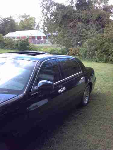 2001 Lincoln Town Car Signature Sedan 4-Door 4.6L, US $3,800.00, image 9