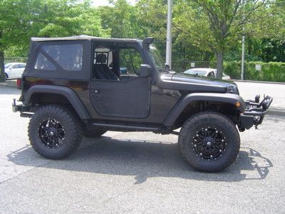 Lifted wrangler monster custom with many extras ready to show or go black opt