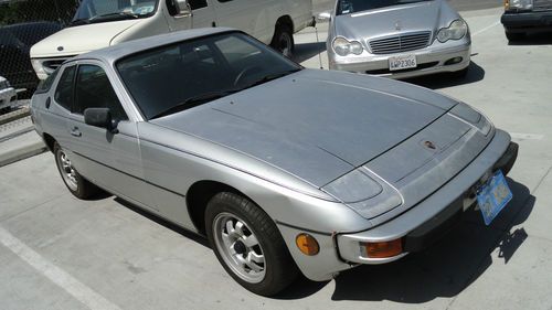 1978 porsche 924. 45500 original miles. full service history! good potential!