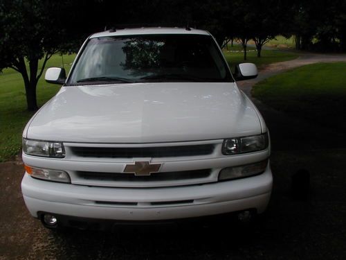 All white, 2wd leather interior, emaculate inside and out, 215,000 highway drive
