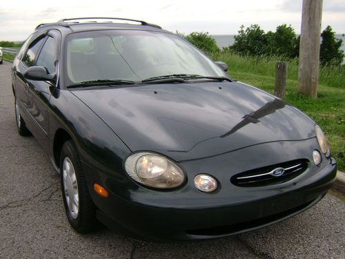 1998 ford taurus se wagon with 33,500 miles!  3rd row! clean! 96 97 99 sable