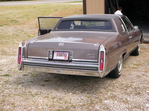 1983 Cadillac Fleetwood Brougham d'Elegance Coupe 2-Door 4.1L, image 3