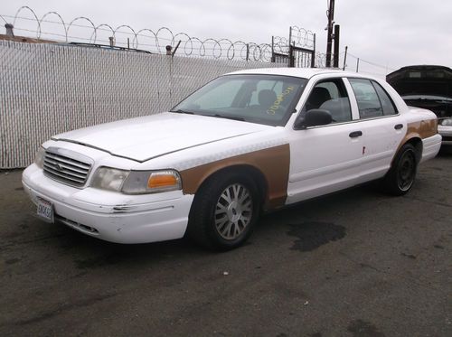 2003 ford crown victoria, no reserve