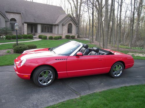 2002 ford thunderbird premium  **** 97 original miles**** showroom new