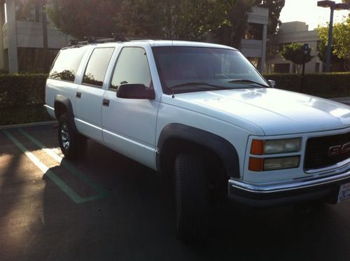 1999 gmc k2500 suburban 1 owner 4x4 no reserve!!!!