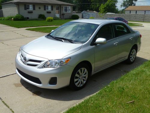 2012 Toyota Corolla LE Sedan 4-Door 1.8L, US $11,900.00, image 2