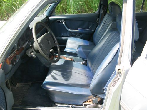 Mercedes All Original 300SD Turbo Diesel, image 9