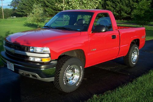 2000 chevrolet silverado 1500 low mileage one owner 4x4 v6 5 speed short box