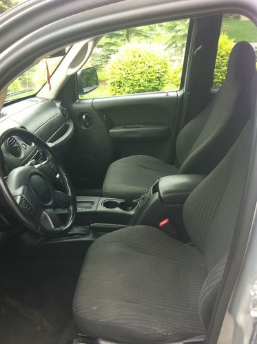 2004 Jeep Liberty Sport Utility 4-Door 3.7L, image 6