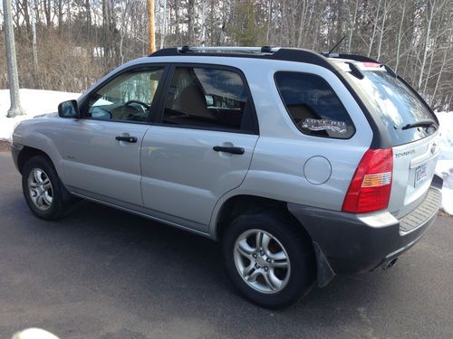 2007 kia sportage lx sport utility 4-door 2.7l adult owned garage kept excellent