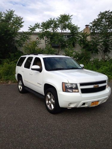 2007 tahoe lt   loaded 179k miles        9,800