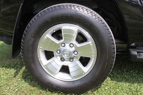 2004 Toyota 4Runner SR5 Sport Utility 4-Door 4.7L, image 2