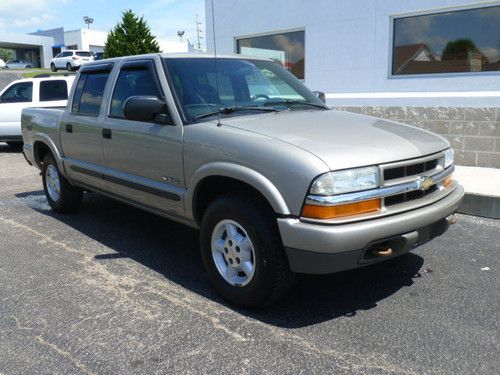 2004 chevrolet s10 ls crew cab pickup 4-door 4.3l