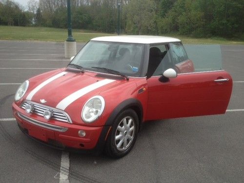 2004 mini cooper base hatchback 2-door 1.6l