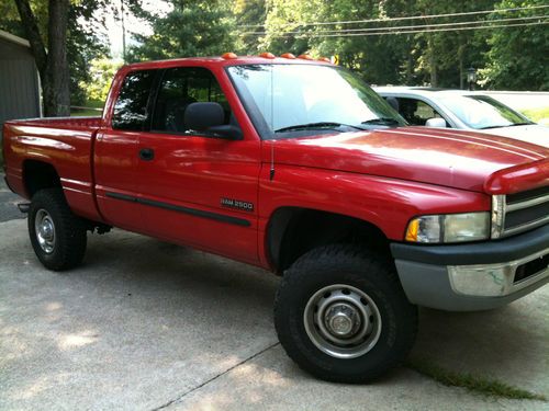 2002 dodge ram 2500 24v cummins 4x4 short bed with 5-speed manual