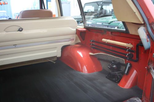 RANGE ROVER 2 DOOR CLASSIC IN MASAI RED 1 OWNER FROM BRAND NEW. REGISTERED 1974, image 16