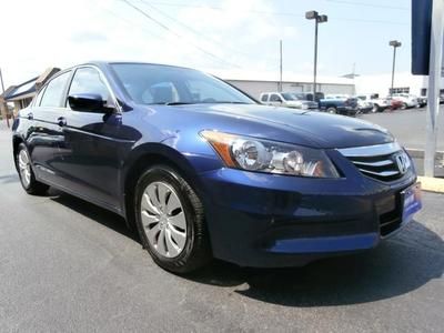 Warranty one owner smoke free absolute sale clean excellent condition low miles