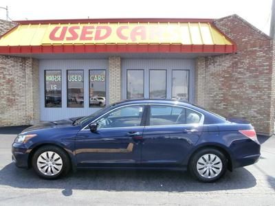 Warranty One owner Smoke free Absolute sale Clean Excellent condition Low miles, image 4