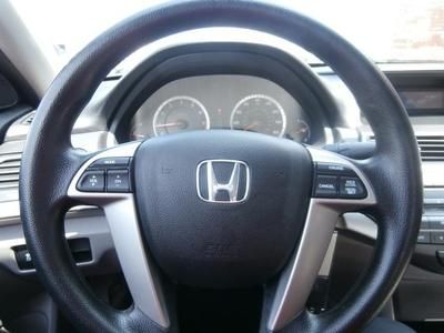 Warranty One owner Smoke free Absolute sale Clean Excellent condition Low miles, image 9