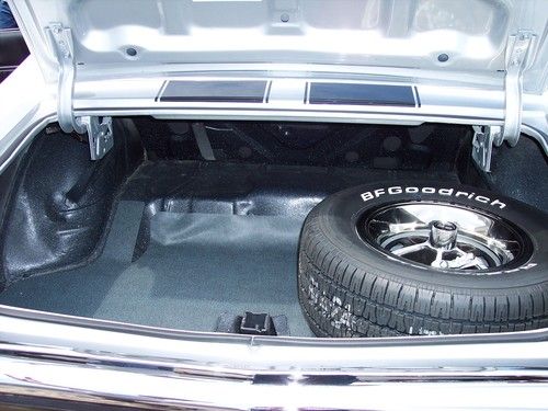 1970 Chevelle  SS 454 4 Speed  12 bolt Tribute -Body off Resto, image 13