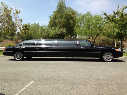 1999 lincoln town car limousine black 10 pass. built by dabryan super clean!!!