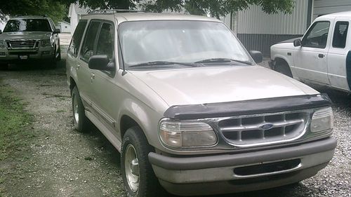 1996 ford explorer xlt, transmission needs work
