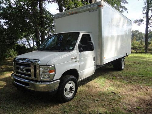 2012 ford e-350 super duty base cutaway van 2-door 5.4l