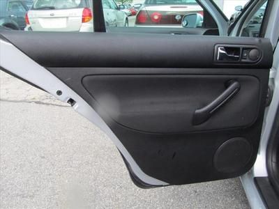 GLS Hatchback 2.0L Monsoon Sound System Premium Sound System Side Air Bag System, image 12