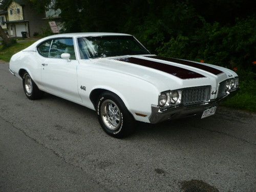 1970 olds 442 , 4-speed,455 rocket..