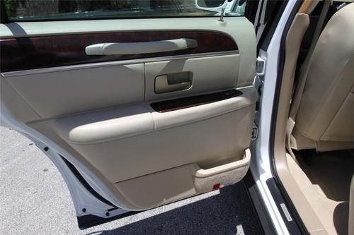 2006 LINCOLN TOWN CAR SIGNATURE CLEAN ONLY 72K MILES US BANKRUPTCY COURT AUCTION, image 10