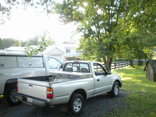 2003 toyota tacoma pre runner standard cab pickup 2-door 2.4l