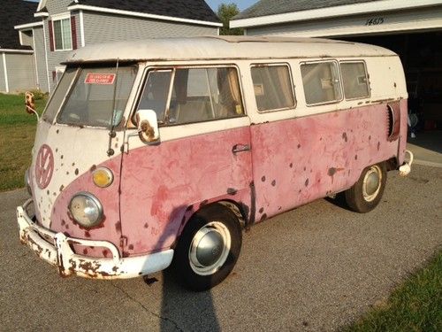 1963 Volkswagen Bus w/Sunroof, Cargo Rack, Trailer, Cabinets/Fridge, and Parts, image 2