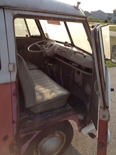 1963 Volkswagen Bus w/Sunroof, Cargo Rack, Trailer, Cabinets/Fridge, and Parts, image 9