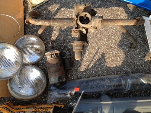 1963 Volkswagen Bus w/Sunroof, Cargo Rack, Trailer, Cabinets/Fridge, and Parts, image 21