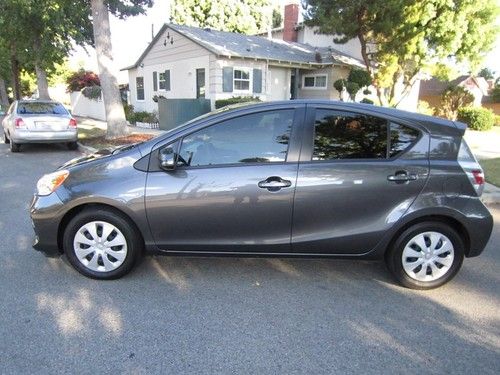 2012 toyota prius c base hatchback 4-door 1.5l w/ navigation trim #3