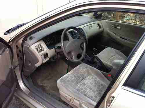 2001 Honda Accord EX Sedan 4-Door 2.3L, image 5