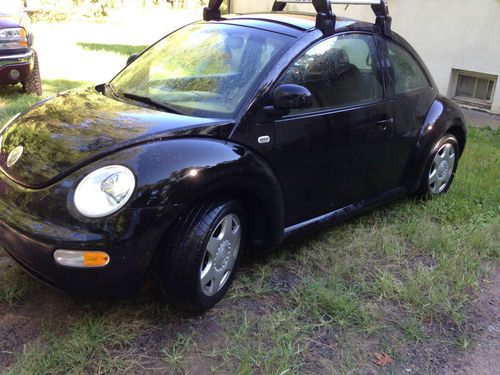 2000 volkswagen beetle bug 2.0 / 5 speed 106,xxx miles / runs nice!!!