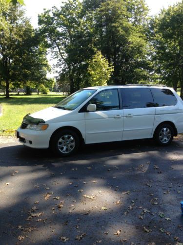 2002 honda odyssey ex 5 door white 216,500k mi