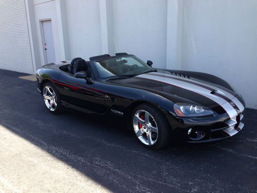 2006 dodge viper srt-10 convertible 2-door 8.3l