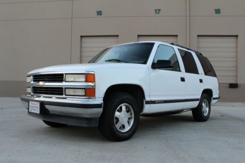 1996 chevy tahoe ...one owner...low miles..tow package...beautiful ride ! yukon