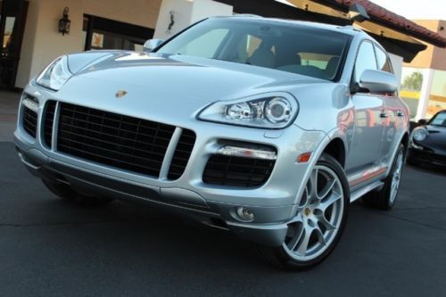 2009 porsche cayenne gts. like new in/out. 21k miles. 1 owner. clean carfax.