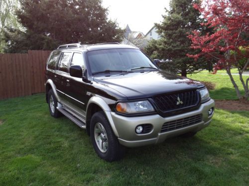 Automatic awd 4x4 leather sunroof two-tone paint michelin tires!
