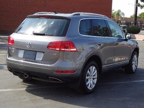 2012 Volkswagen Touareg TDI Sport Damaged Rebuilder RUNS! Loaded Diesel Powered!, US $19,950.00, image 4