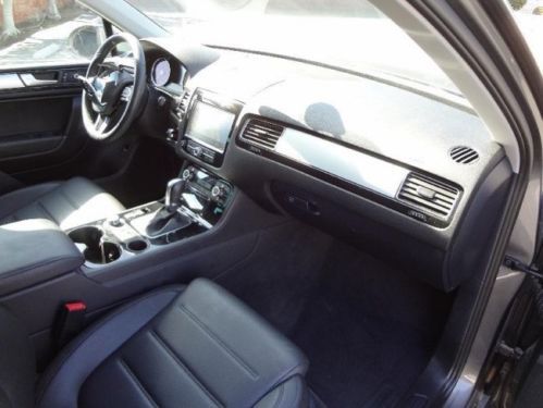 2012 Volkswagen Touareg TDI Sport Damaged Rebuilder RUNS! Loaded Diesel Powered!, US $19,950.00, image 6
