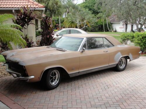 1965 buick riviera  !!!runs excellent!!!