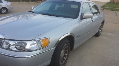 2001 Lincoln Town Car Signature Sedan 4-Door 4.6L, US $12,000.00, image 4