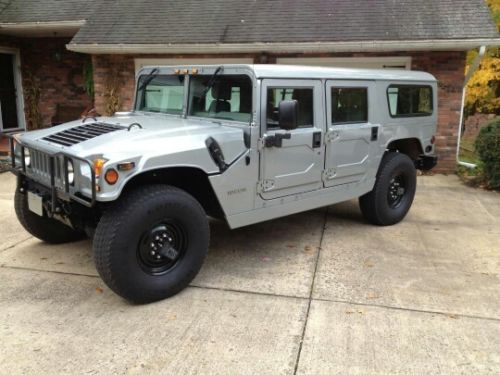 No reserve !!! 1996 hummer h1 wagon w/tons of extra&#039;s very clean in and out!!!
