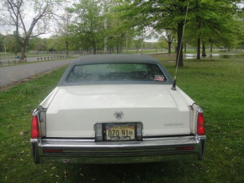 NO RESERVE 1977 CADILLAC FLEETWOOD BROUGHAM DIAMOND EDITION IN GOOD CONDITION, image 8