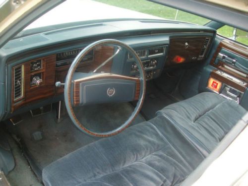 NO RESERVE 1977 CADILLAC FLEETWOOD BROUGHAM DIAMOND EDITION IN GOOD CONDITION, image 21